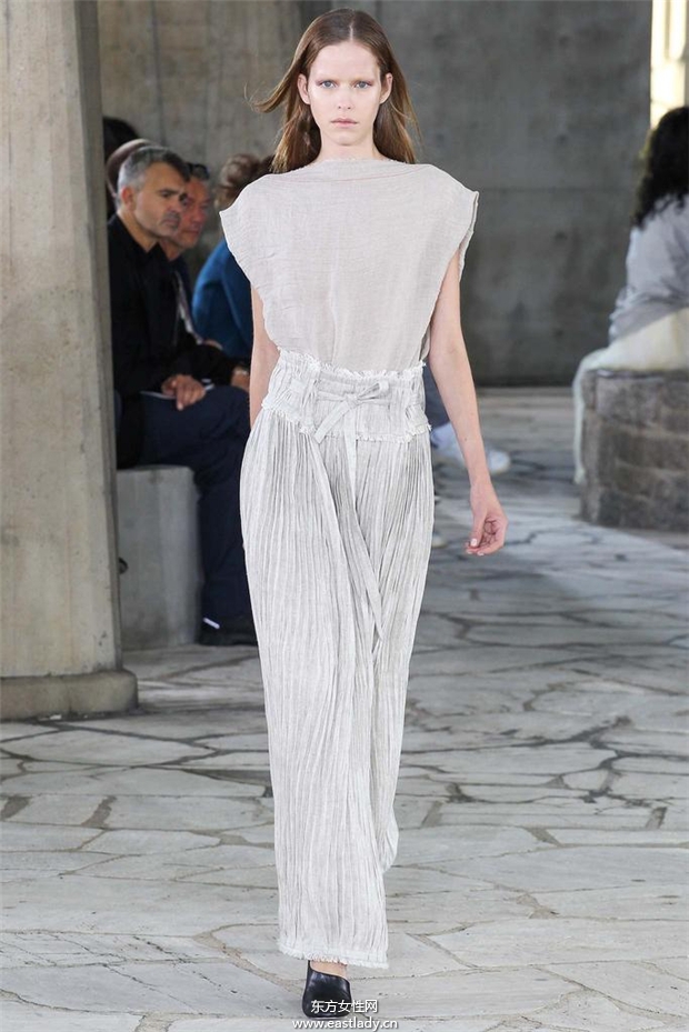 Loewe 2015春夏女裝流行發(fā)布