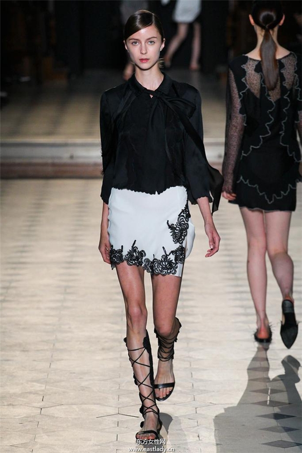 Sharon Wauchob 2015春夏女裝流行發(fā)布