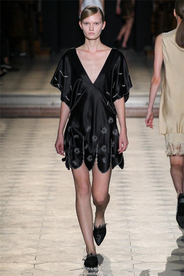 Sharon Wauchob 2015春夏女裝流行發(fā)布