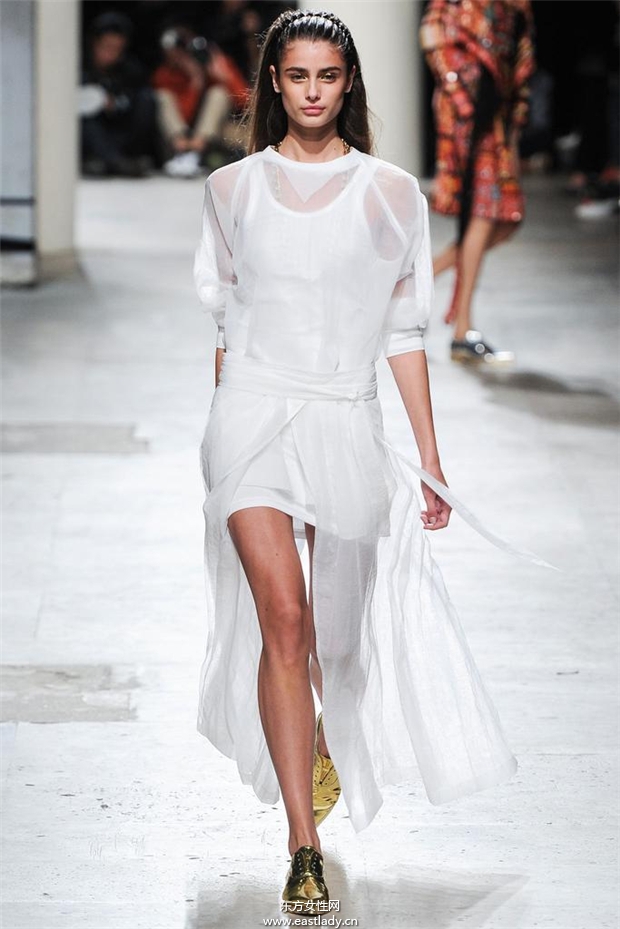 Barbara Bui 2015春夏女裝流行發(fā)布