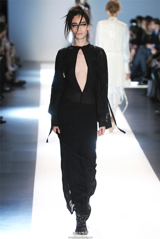 Ann Demeulemeester 2015春夏女裝流行發(fā)布