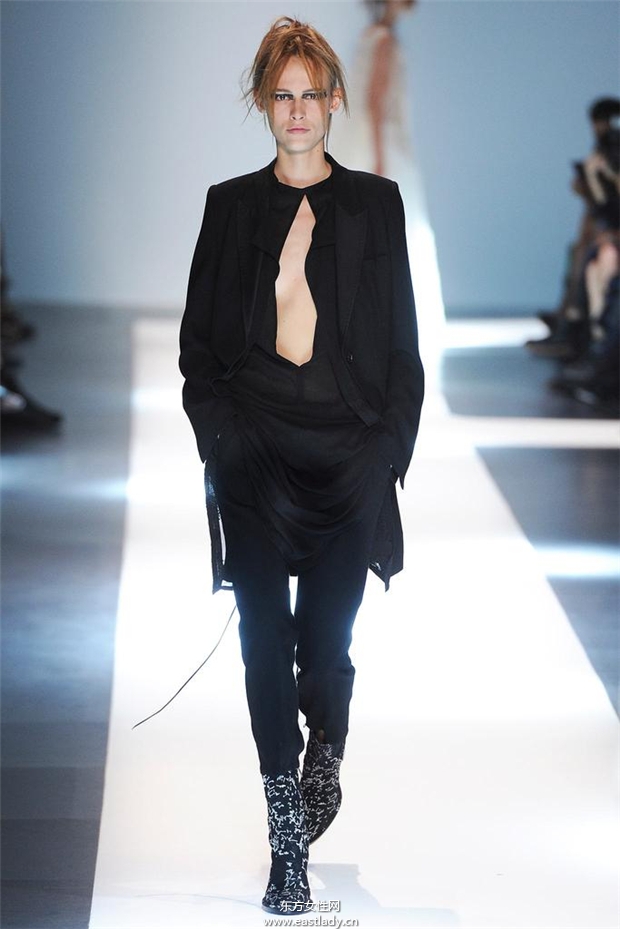 Ann Demeulemeester 2015春夏女裝流行發(fā)布