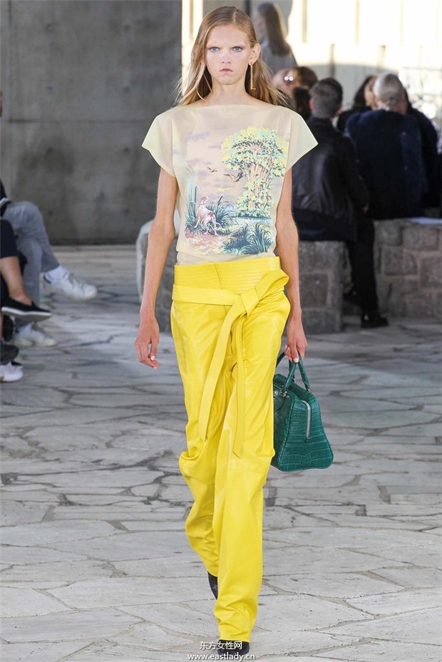 Loewe 2015春夏女裝流行發(fā)布