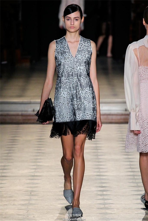 Sharon Wauchob 2015春夏女裝流行發(fā)布