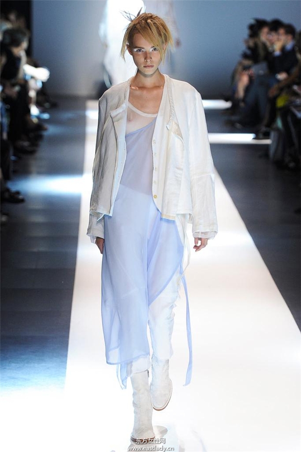 Ann Demeulemeester 2015春夏女裝流行發(fā)布