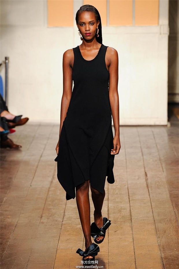 Cédric Charlier 2015春夏女裝流行發(fā)布