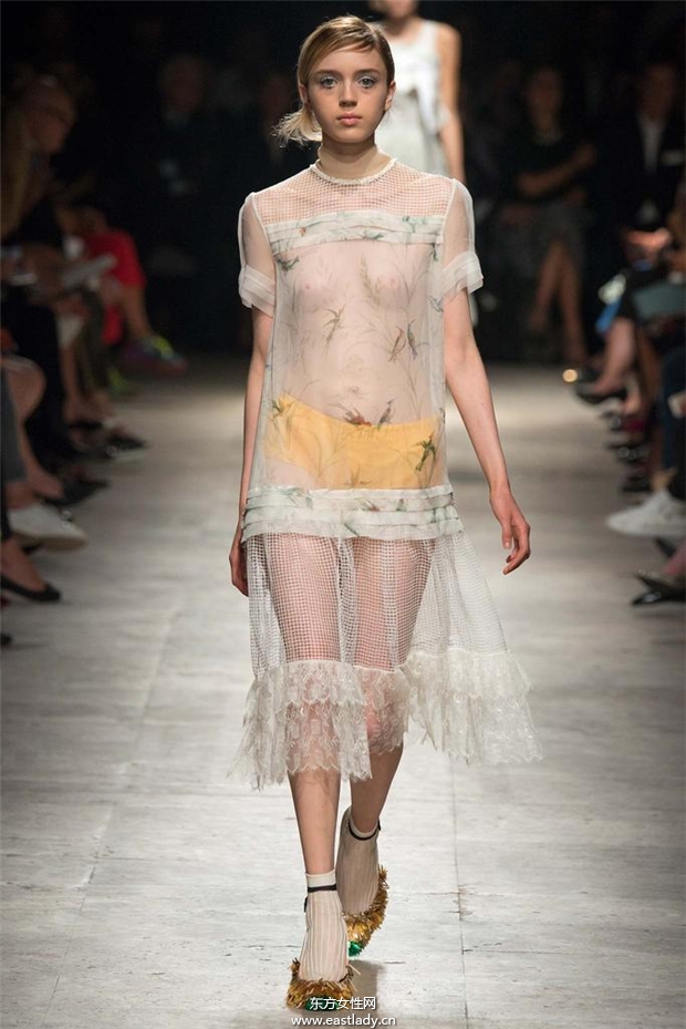 Rochas 2015春夏女裝流行發(fā)布