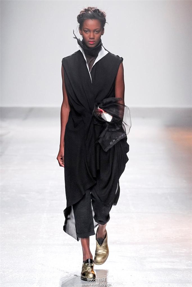 Aganovich 2015春夏女裝流行發(fā)布