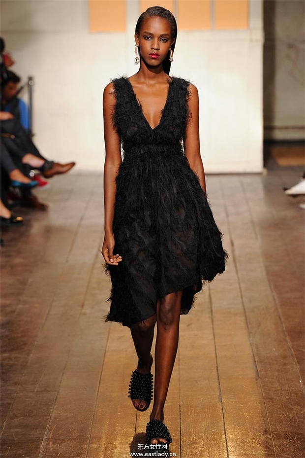 Cédric Charlier 2015春夏女裝流行發(fā)布