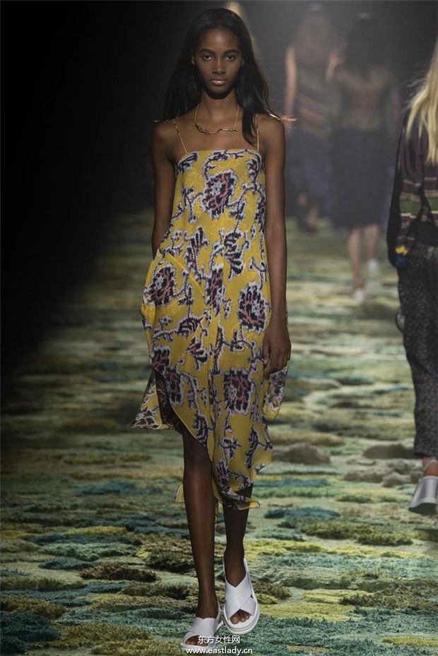 Dries Van Noten 2015春夏女裝流行發(fā)布