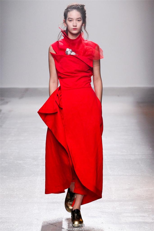 Aganovich 2015春夏女裝流行發(fā)布