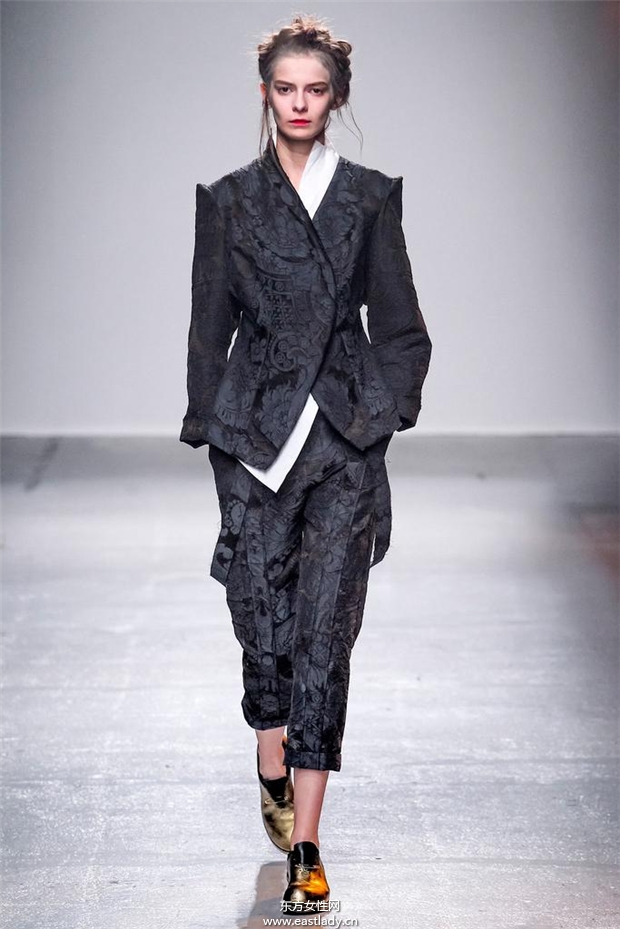 Aganovich 2015春夏女裝流行發(fā)布