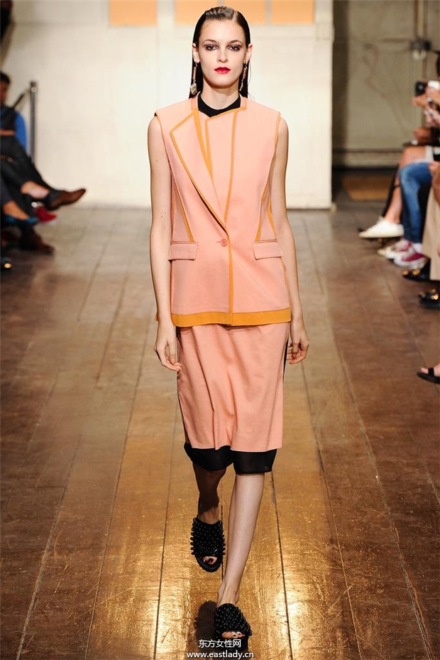 Cédric Charlier 2015春夏女裝流行發(fā)布