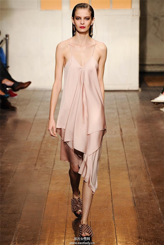 Cédric Charlier 2015春夏女裝流行發(fā)布