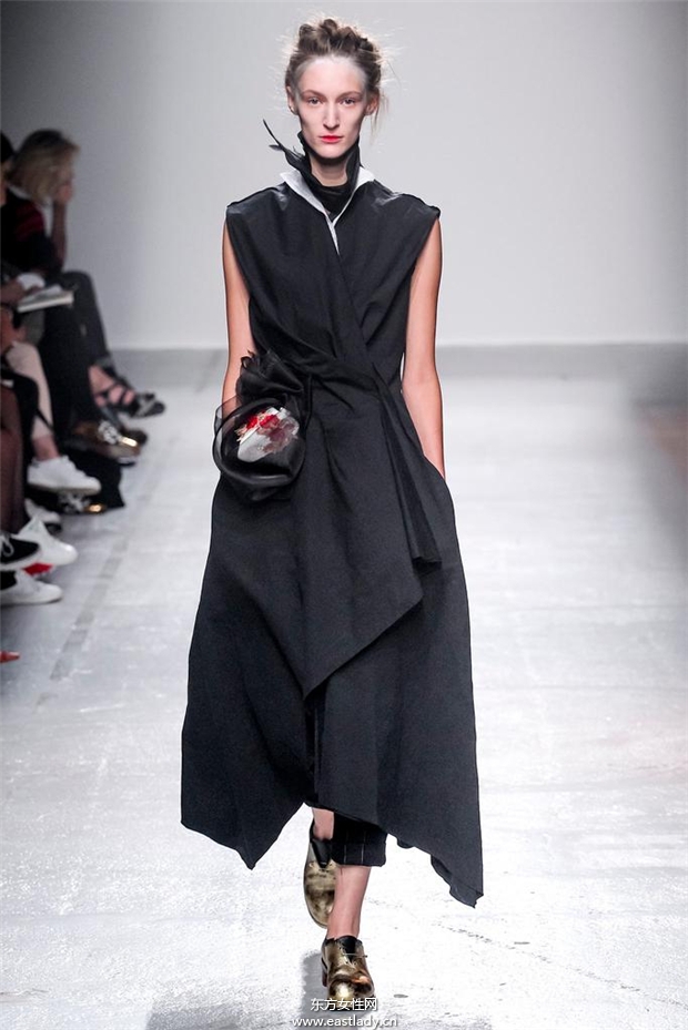 Aganovich 2015春夏女裝流行發(fā)布