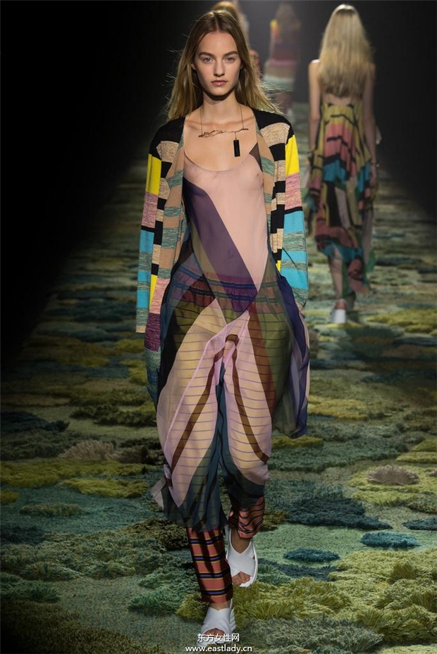 Dries Van Noten 2015春夏女裝流行發(fā)布