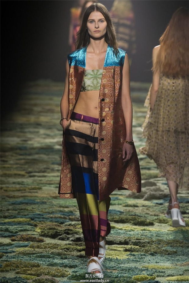 Dries Van Noten 2015春夏女裝流行發(fā)布