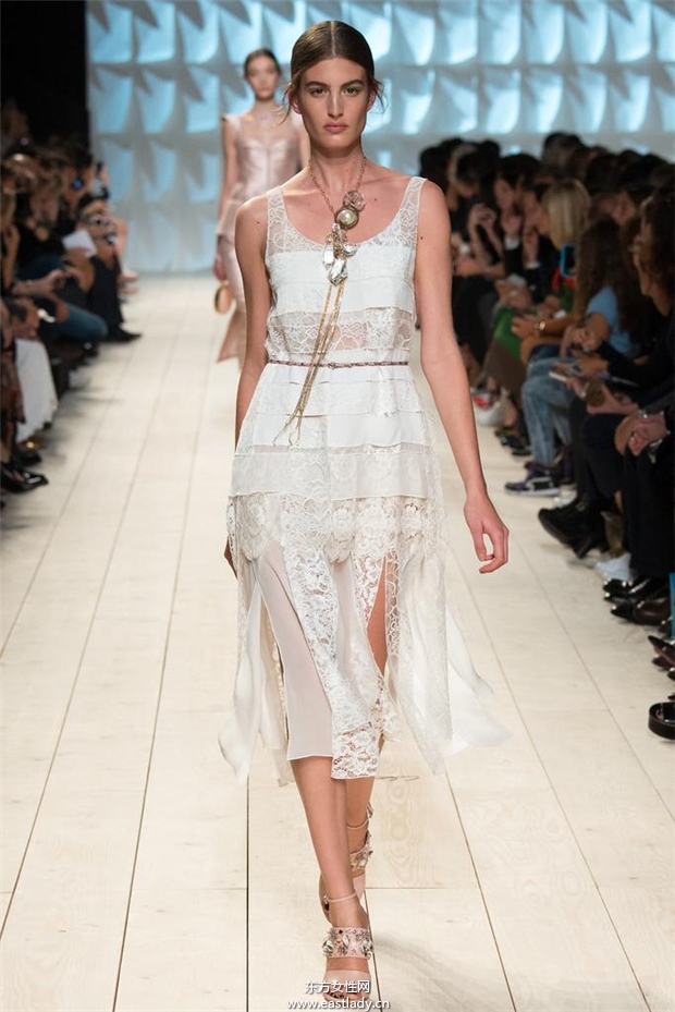 Nina Ricci 2015春夏女裝流行發(fā)布