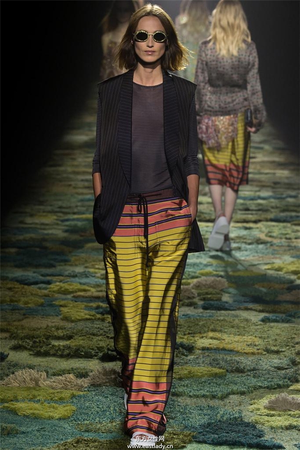 Dries Van Noten 2015春夏女裝流行發(fā)布