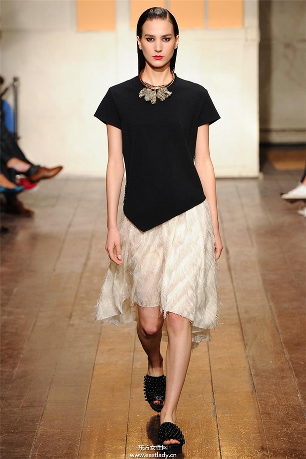 Cédric Charlier 2015春夏女裝流行發(fā)布