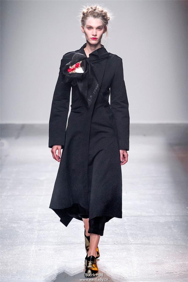 Aganovich 2015春夏女裝流行發(fā)布