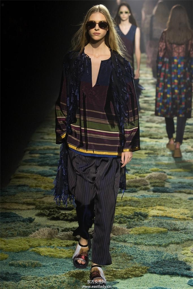 Dries Van Noten 2015春夏女裝流行發(fā)布