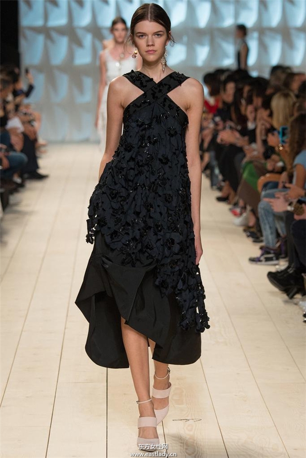 Nina Ricci 2015春夏女裝流行發(fā)布