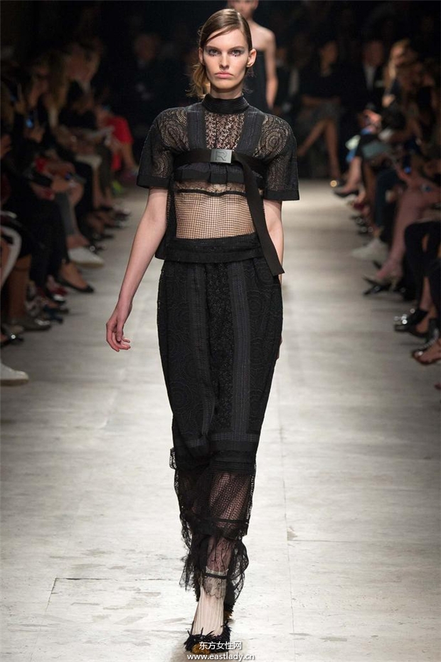 Rochas 2015春夏女裝流行發(fā)布