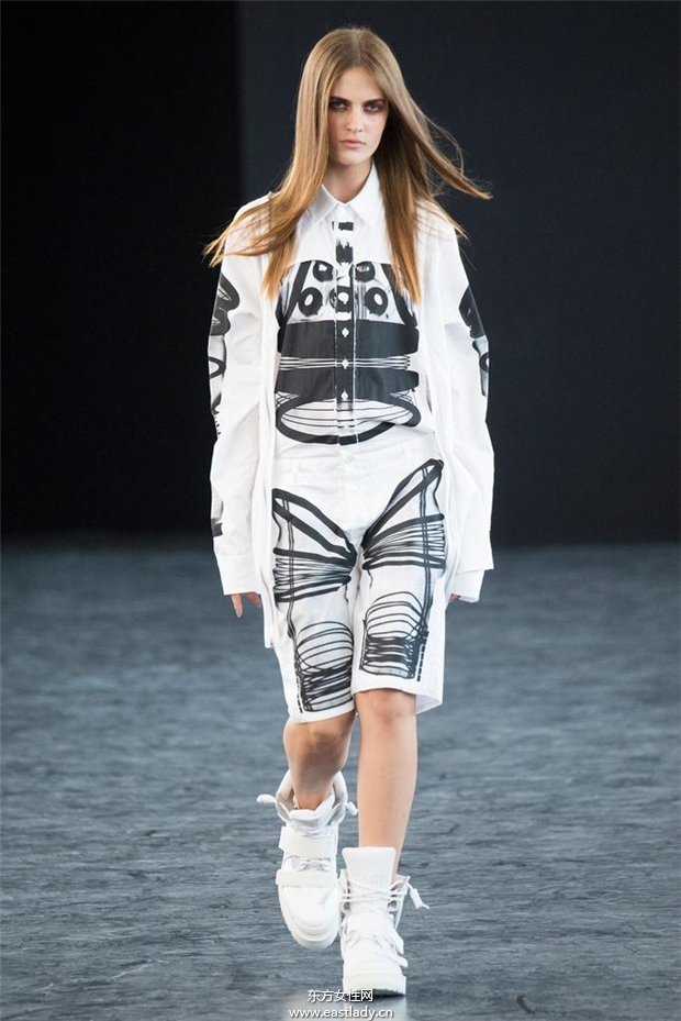 Hood by Air 2015春夏女裝流行發(fā)布