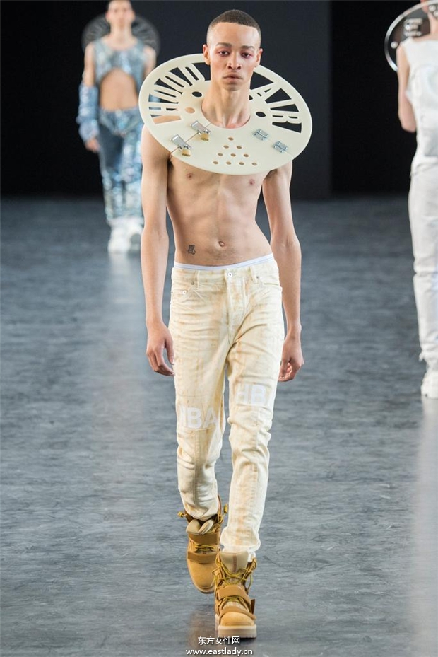 Hood by Air 2015春夏女裝流行發(fā)布