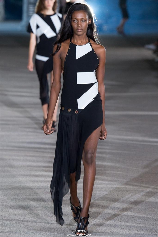 Anthony Vaccarello 2015春夏女裝流行發(fā)布