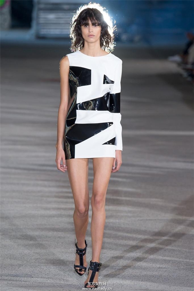 Anthony Vaccarello 2015春夏女裝流行發(fā)布