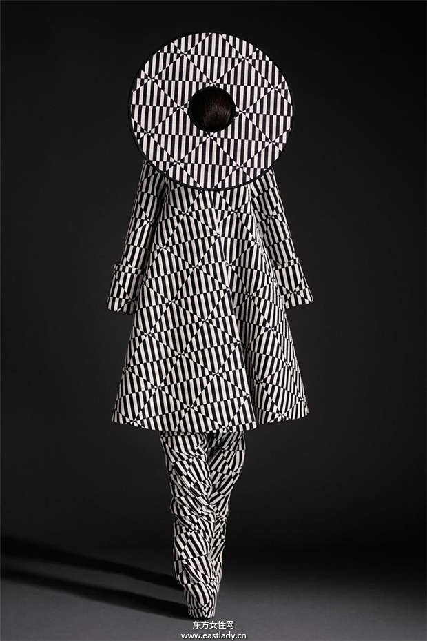 Gareth Pugh 2015春夏女裝流行發(fā)布