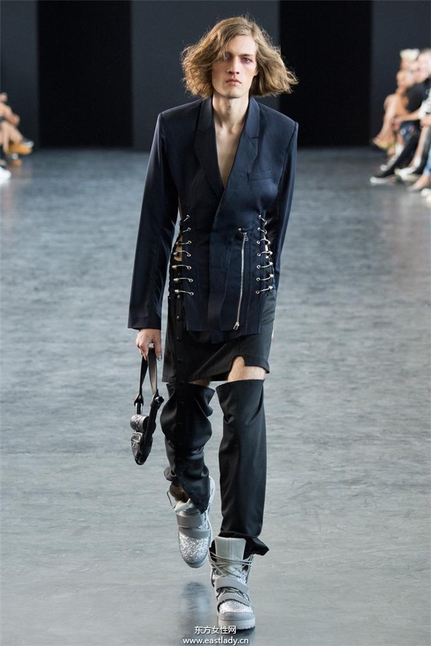 Hood by Air 2015春夏女裝流行發(fā)布