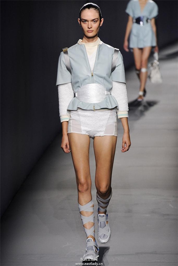 Vionnet 2015春夏女裝流行發(fā)布