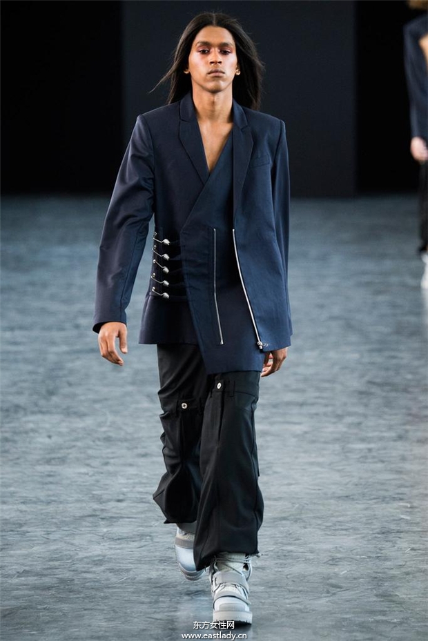 Hood by Air 2015春夏女裝流行發(fā)布