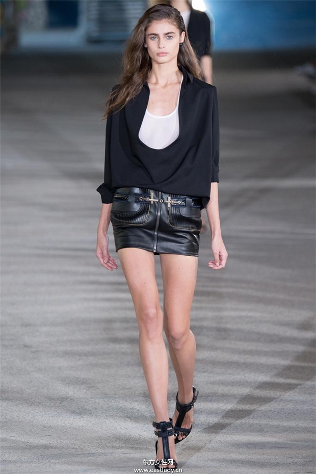 Anthony Vaccarello 2015春夏女裝流行發(fā)布