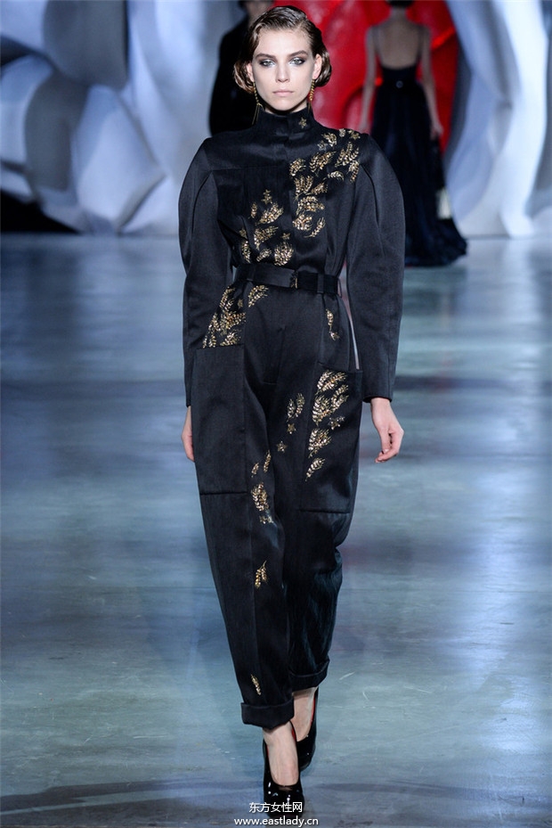 Ulyana Sergeenko 2014秋冬女裝高級(jí)定制發(fā)布