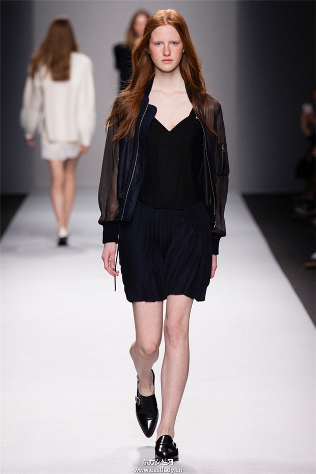 Vanessa Bruno巴黎時(shí)裝周2014秋冬新品發(fā)布