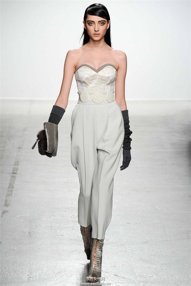 John Galliano巴黎時(shí)裝周2014秋冬新品發(fā)布