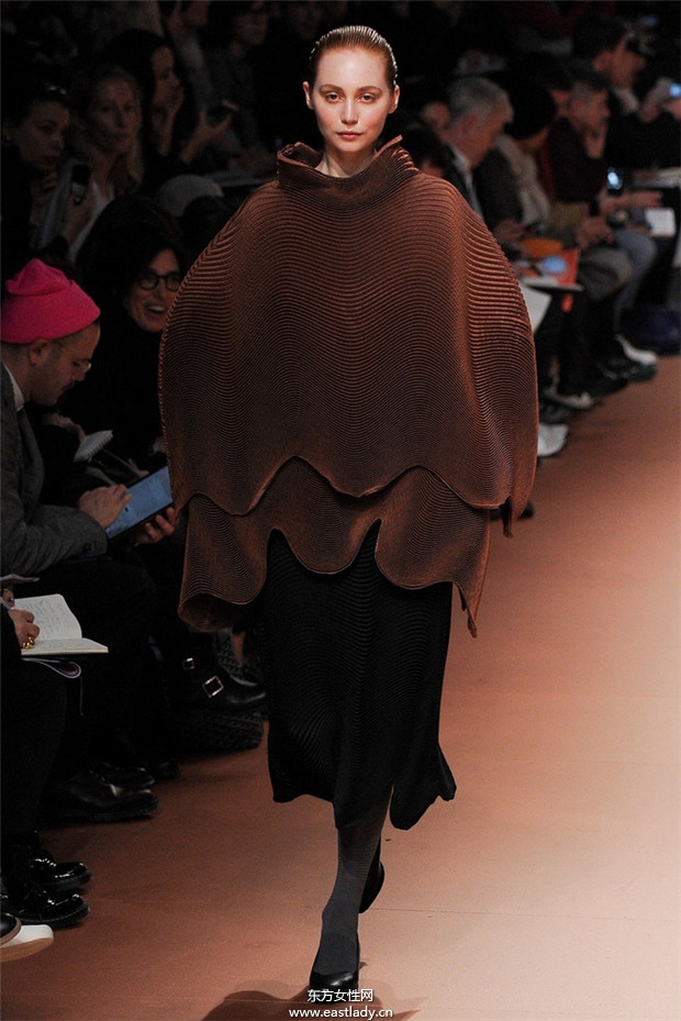 Issey Miyake巴黎時(shí)裝周2014秋冬新品發(fā)布