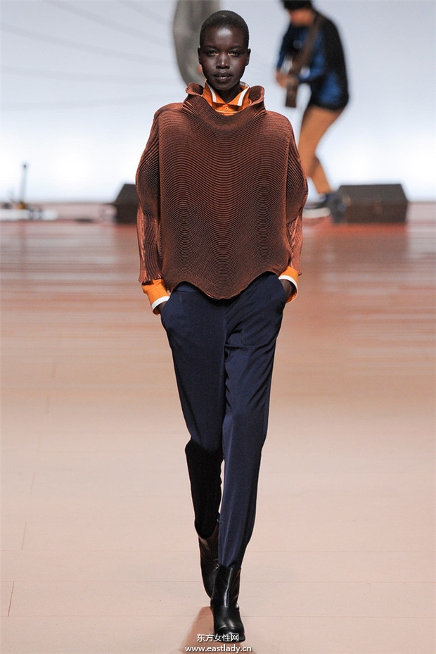 Issey Miyake巴黎時(shí)裝周2014秋冬新品發(fā)布