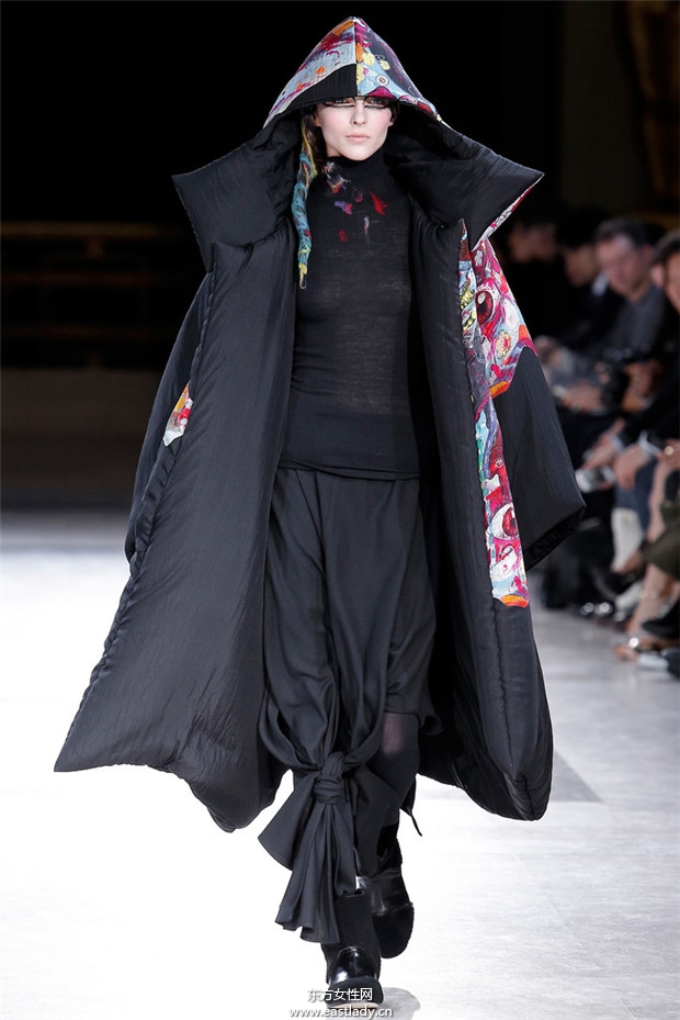 Yohji Yamamoto巴黎時裝周2014秋冬新品發(fā)布