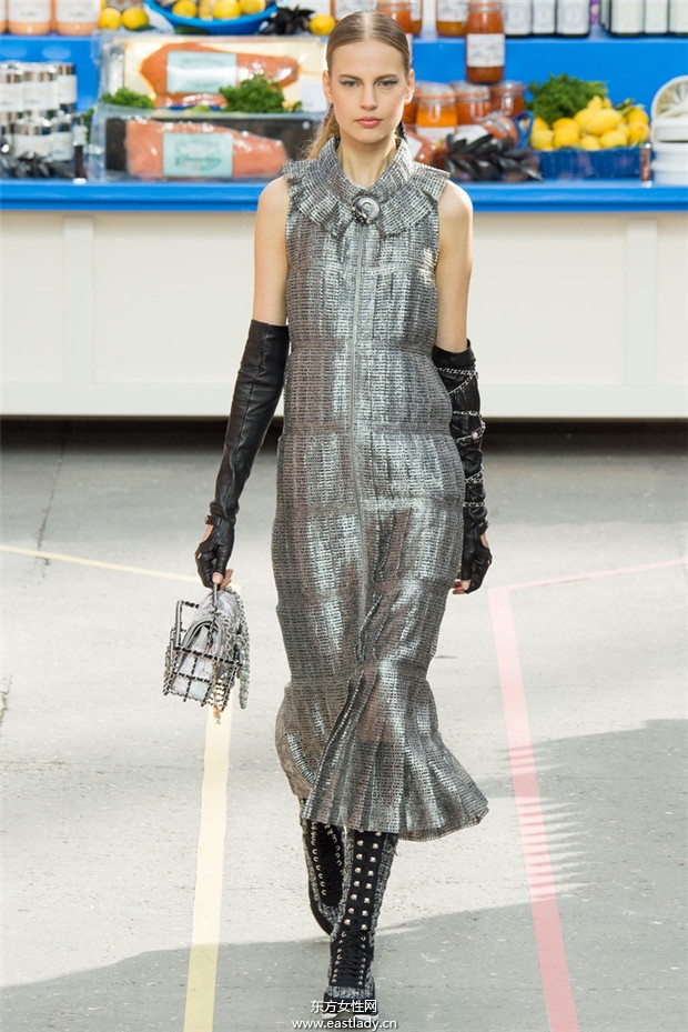 Chanel(香奈兒)巴黎時(shí)裝周2014秋冬新品發(fā)布