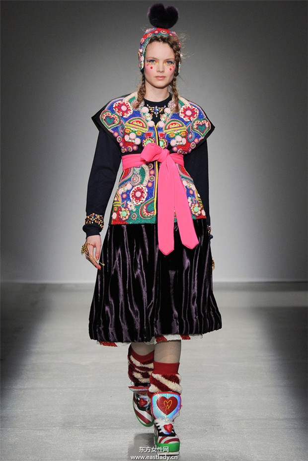 Manish Arora巴黎時(shí)裝周2014秋冬新品發(fā)布