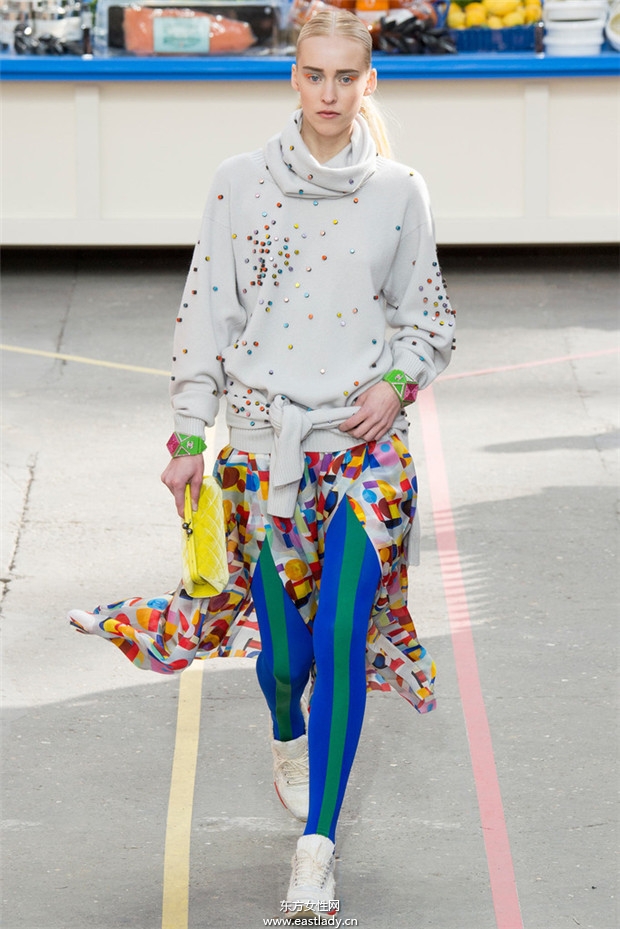 Chanel(香奈兒)巴黎時(shí)裝周2014秋冬新品發(fā)布