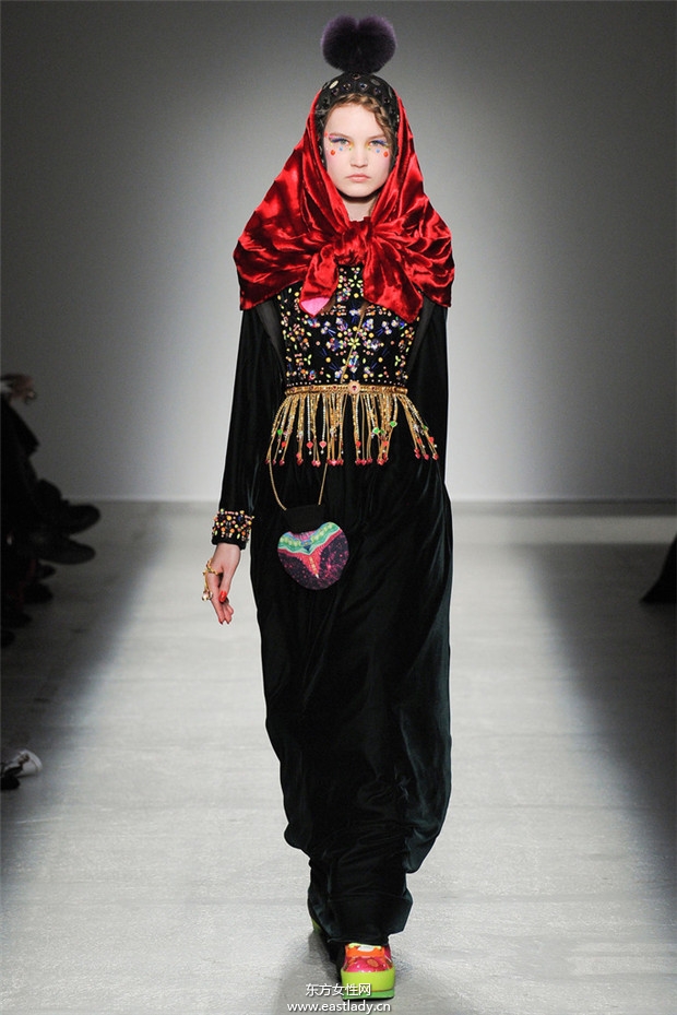 Manish Arora巴黎時(shí)裝周2014秋冬新品發(fā)布