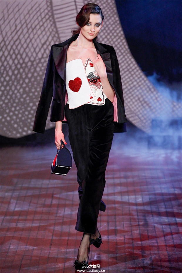 Olympia Le-Tan巴黎時(shí)裝周2014秋冬新品發(fā)布