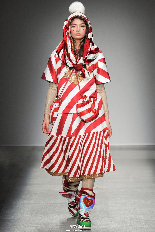 Manish Arora巴黎時(shí)裝周2014秋冬新品發(fā)布