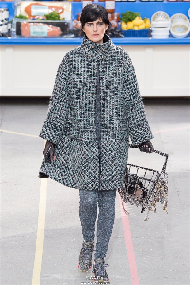 Chanel(香奈兒)巴黎時(shí)裝周2014秋冬新品發(fā)布
